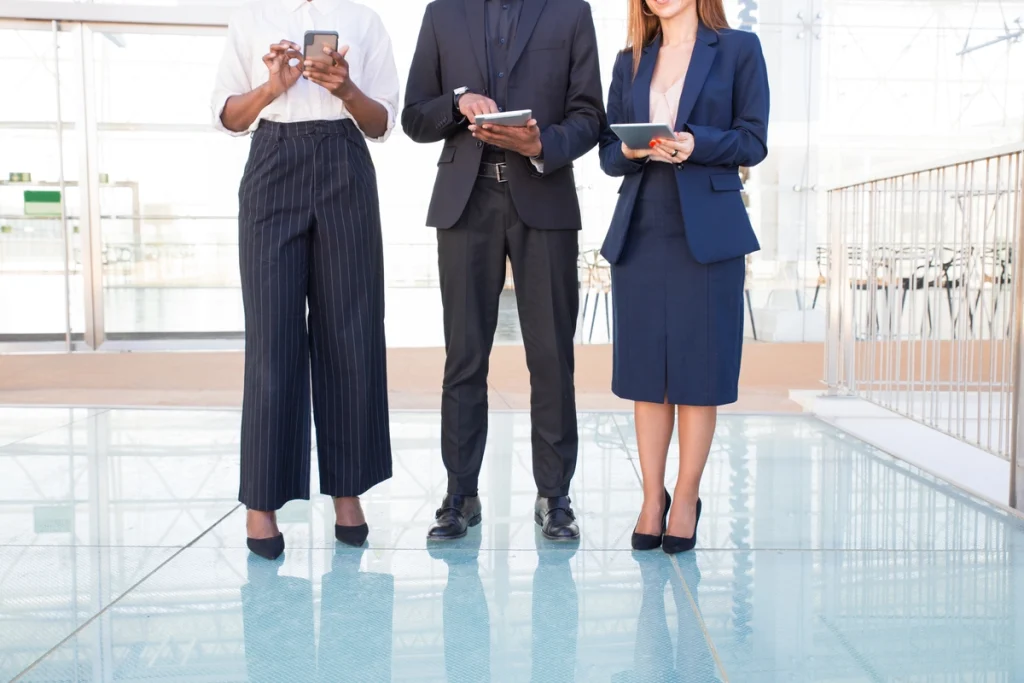 What Are the Best Office Uniform Ideas for Modern Workplaces?